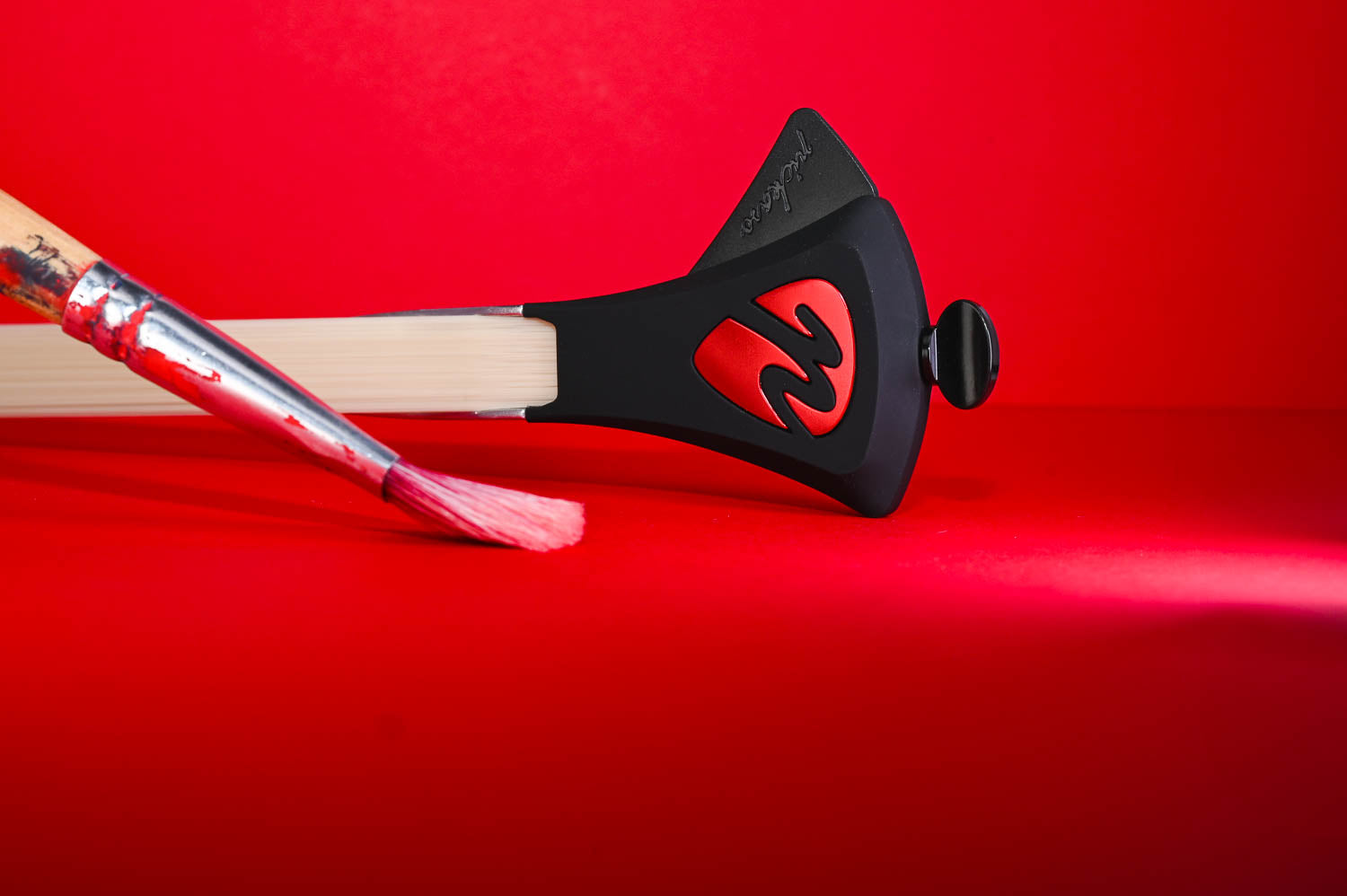 Pickaso Guitar Bow ® - Reinventing the bow for your acoustic